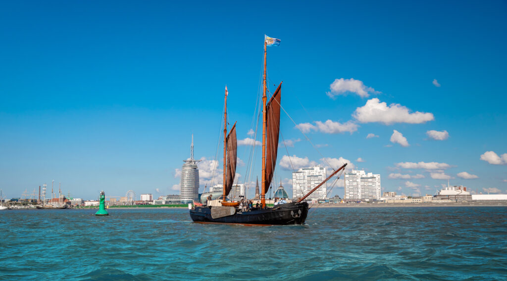 Wasserwelt Bremerhaven - Speedboot Safari & Segeltörns